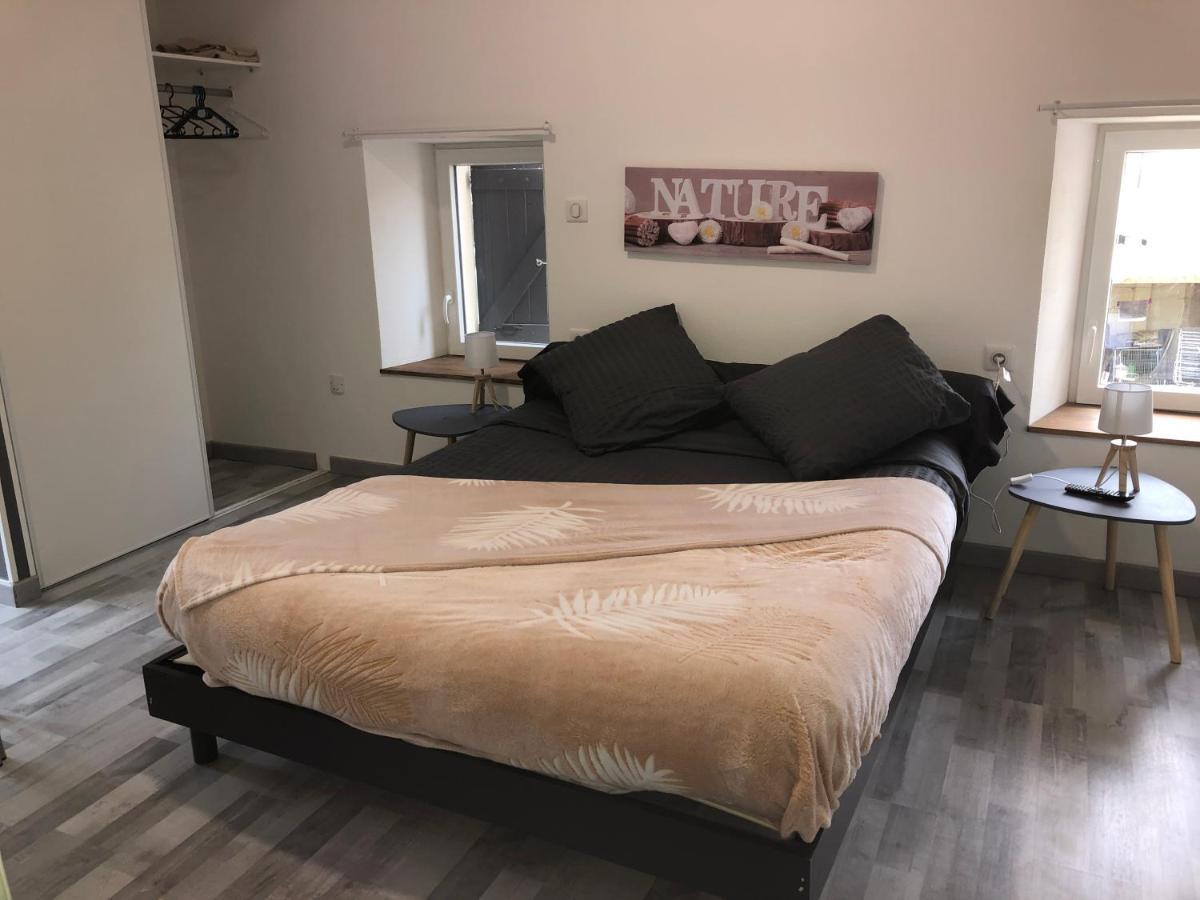 Gite Zen Pres Thermes De Jonzac Bois Экстерьер фото